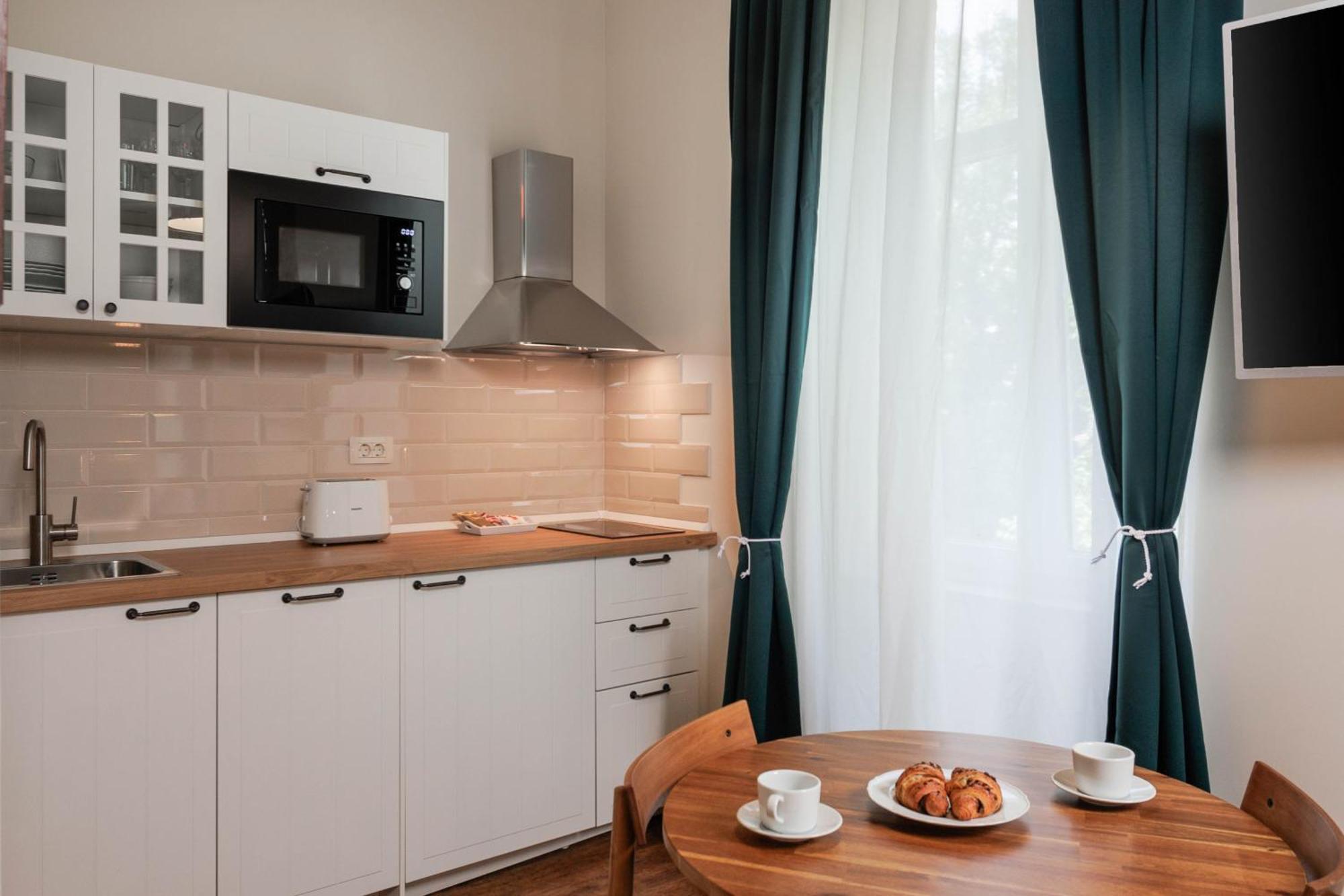 Photel Studio Apartments 茨里克韦尼察 外观 照片
